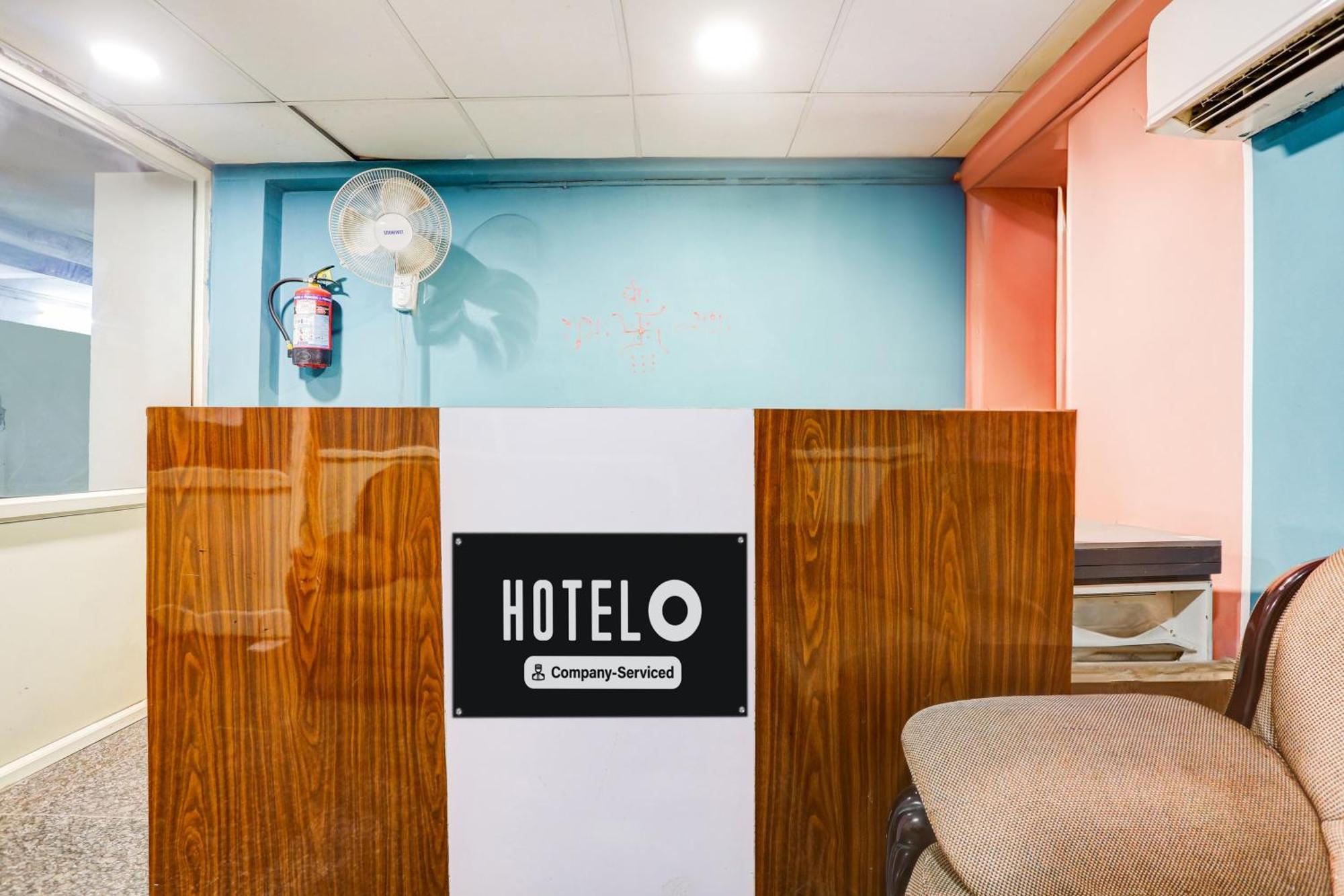 Super Hotel O Rohini Sector 20 Formerly Yellow Saffron Delhi  Exterior photo